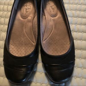 Life/Stride flats